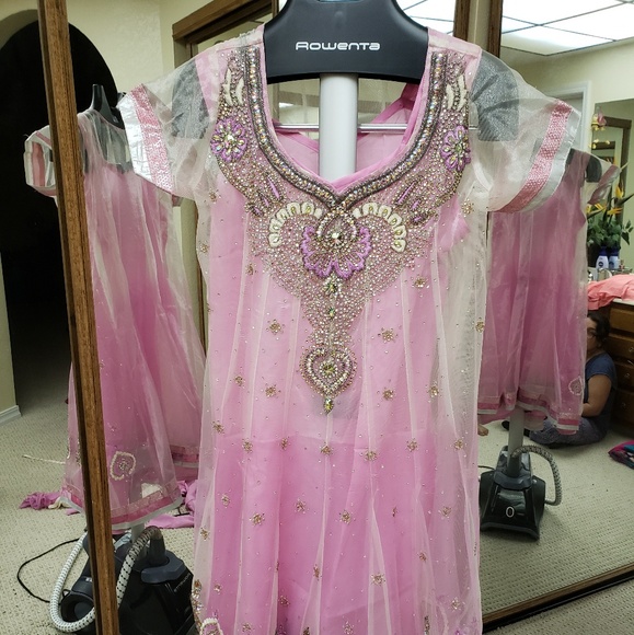 Pink suit with slip- churidaar style - Picture 2 of 5